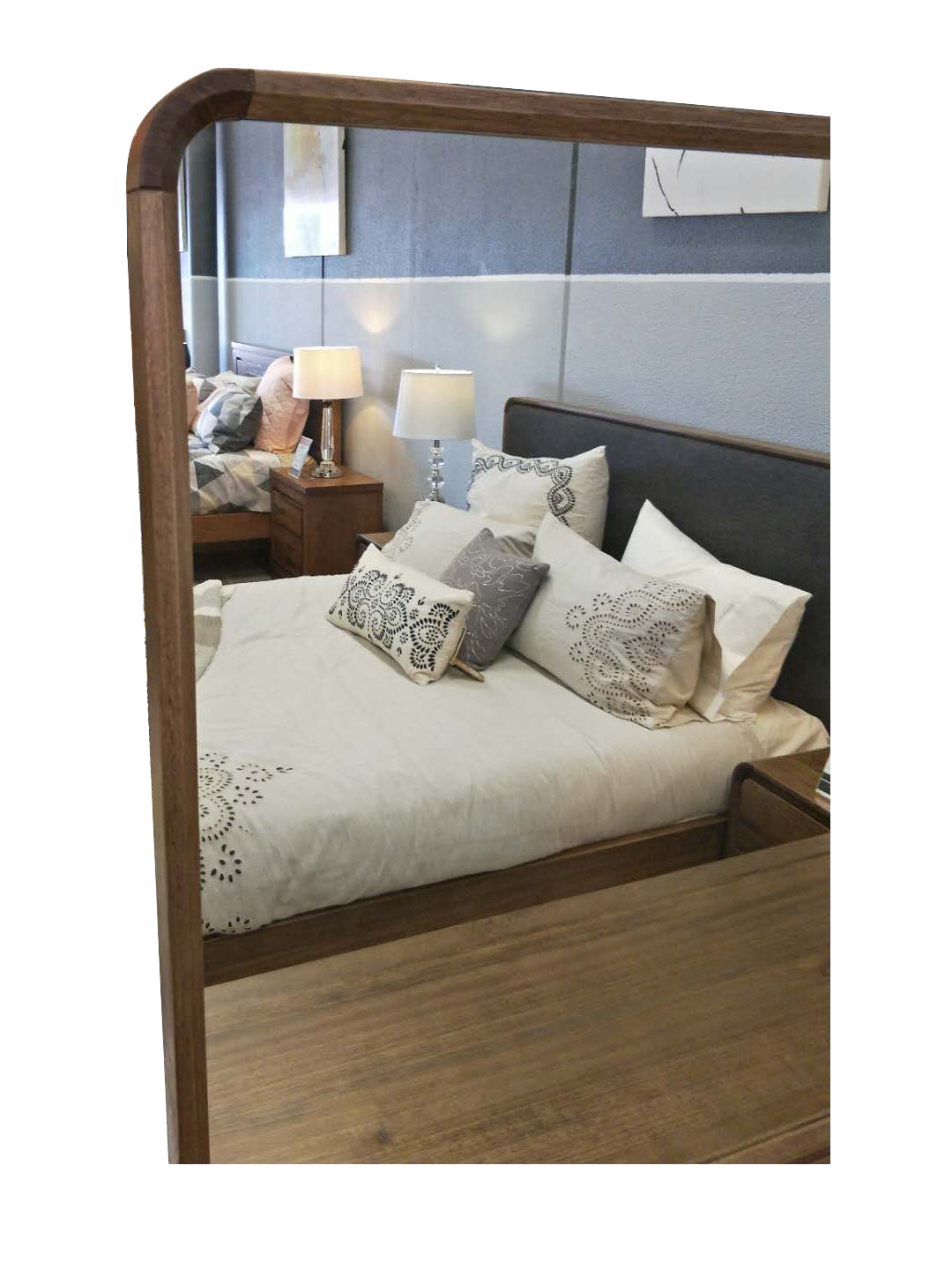 ALBERDINE KING 5 PIECE (DRESSER) BEDROOM SUITE - (MODEL-1-12-5-24-1-14-4-18-1) - NATURAL
